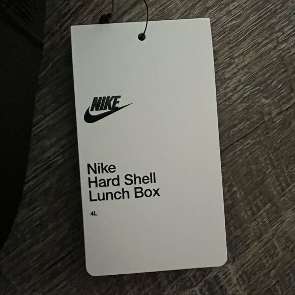Nike Hard Shell Lunchbox - Picture 3 of 8
